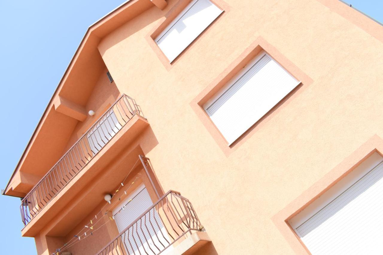 Apartments Holiday Vranje Buitenkant foto