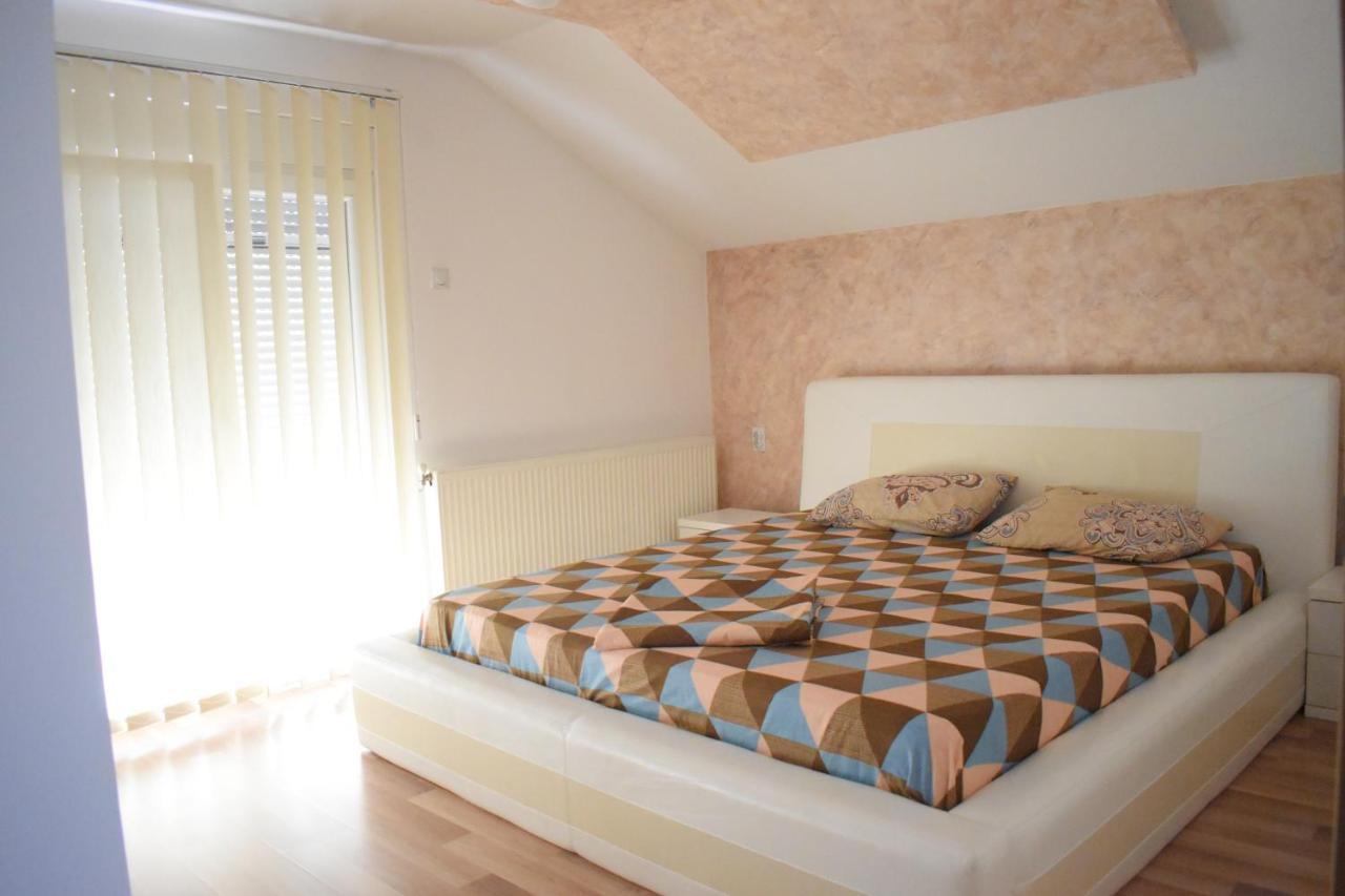 Apartments Holiday Vranje Buitenkant foto