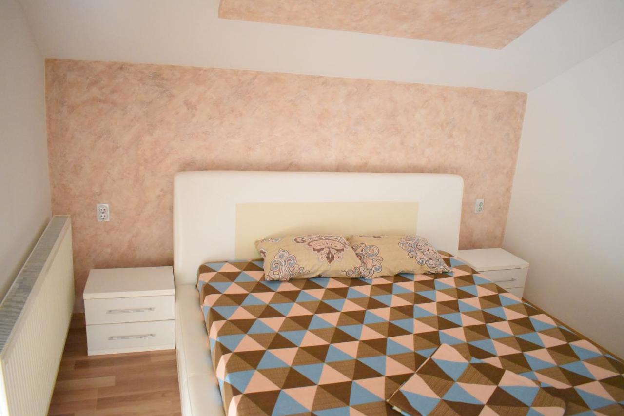 Apartments Holiday Vranje Buitenkant foto
